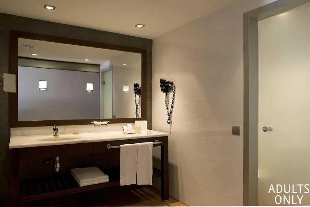 Magnolia Hotel - Adults Only Салоу 4*,